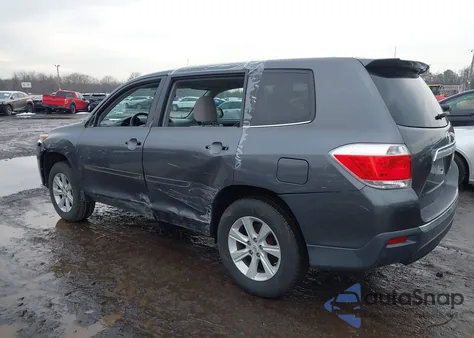 2011 Toyota Highlander Base V6 из США, поврежденный, VIN 5TDBK3EH2BS072529